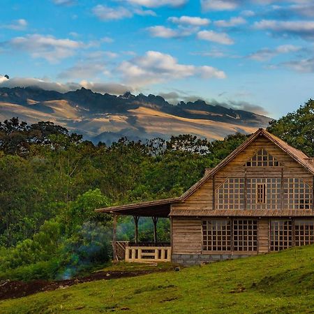 Castle Forest Lodge Mount Kenya National Park ภายนอก รูปภาพ