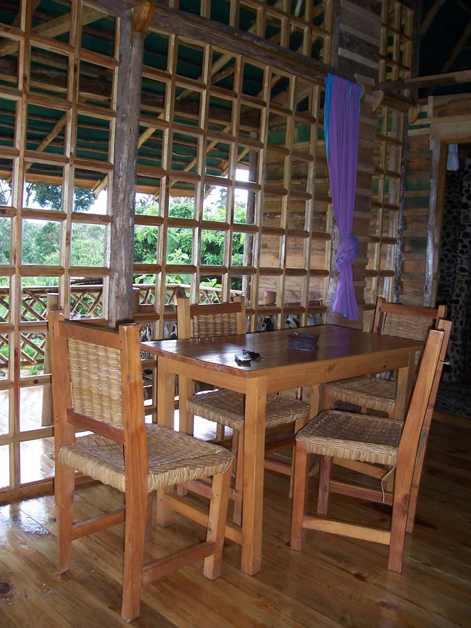 Castle Forest Lodge Mount Kenya National Park ภายนอก รูปภาพ