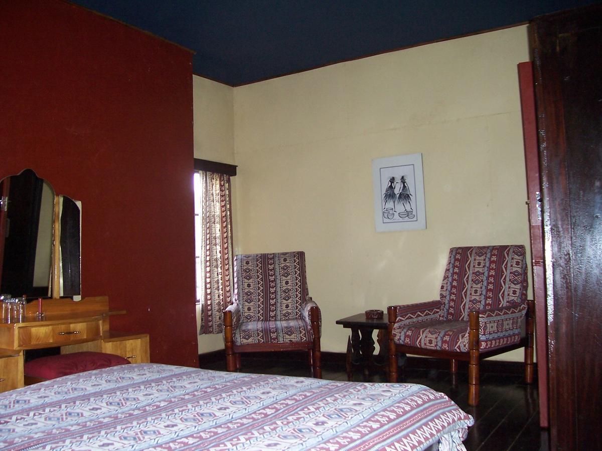 Castle Forest Lodge Mount Kenya National Park ภายนอก รูปภาพ